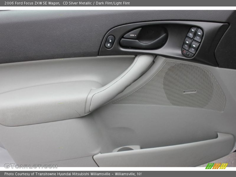 CD Silver Metallic / Dark Flint/Light Flint 2006 Ford Focus ZXW SE Wagon