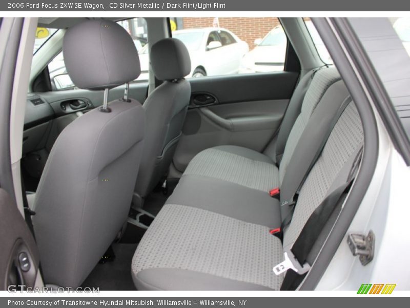 CD Silver Metallic / Dark Flint/Light Flint 2006 Ford Focus ZXW SE Wagon