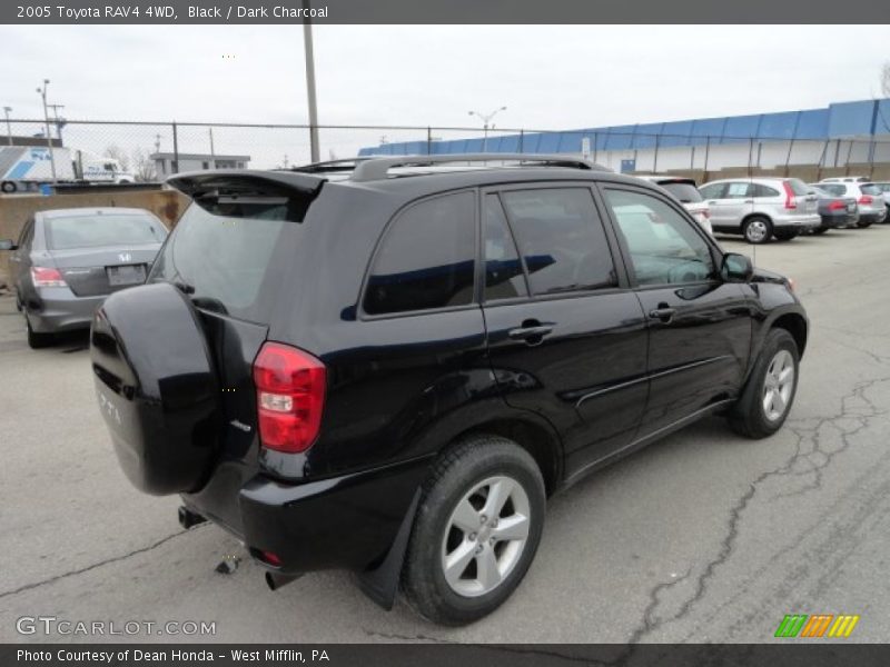 Black / Dark Charcoal 2005 Toyota RAV4 4WD