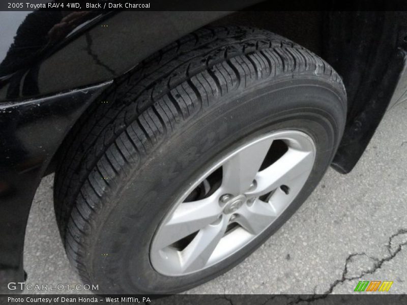 Black / Dark Charcoal 2005 Toyota RAV4 4WD