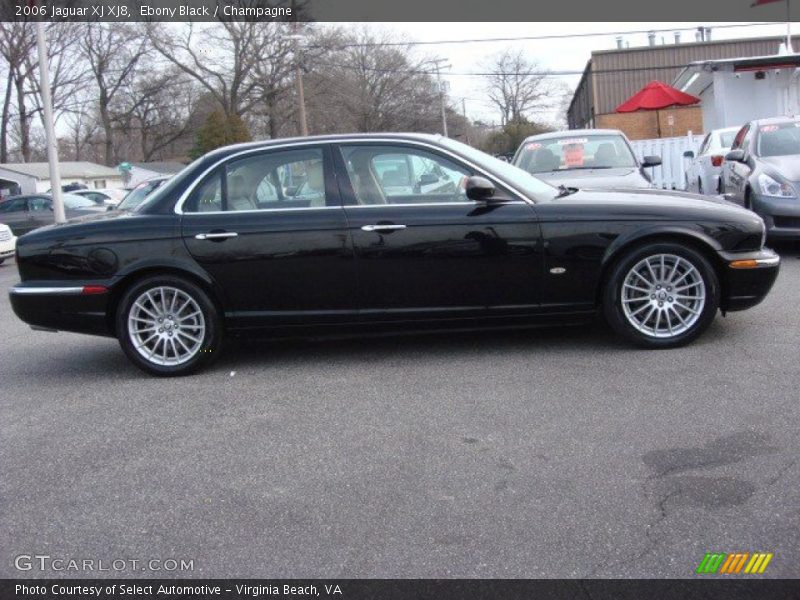 Ebony Black / Champagne 2006 Jaguar XJ XJ8