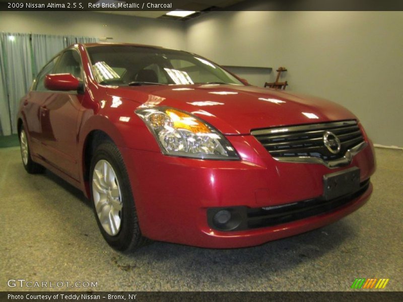 Red Brick Metallic / Charcoal 2009 Nissan Altima 2.5 S