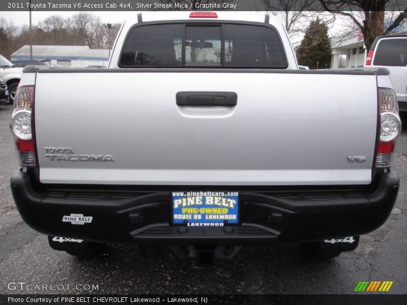 Silver Streak Mica / Graphite Gray 2011 Toyota Tacoma V6 Access Cab 4x4