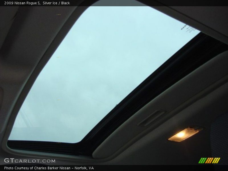 Silver Ice / Black 2009 Nissan Rogue S