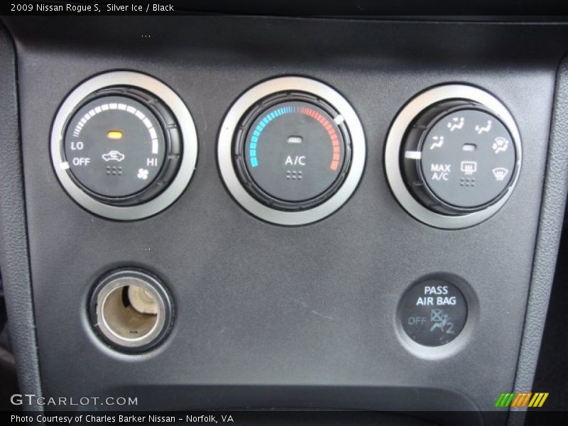 Silver Ice / Black 2009 Nissan Rogue S
