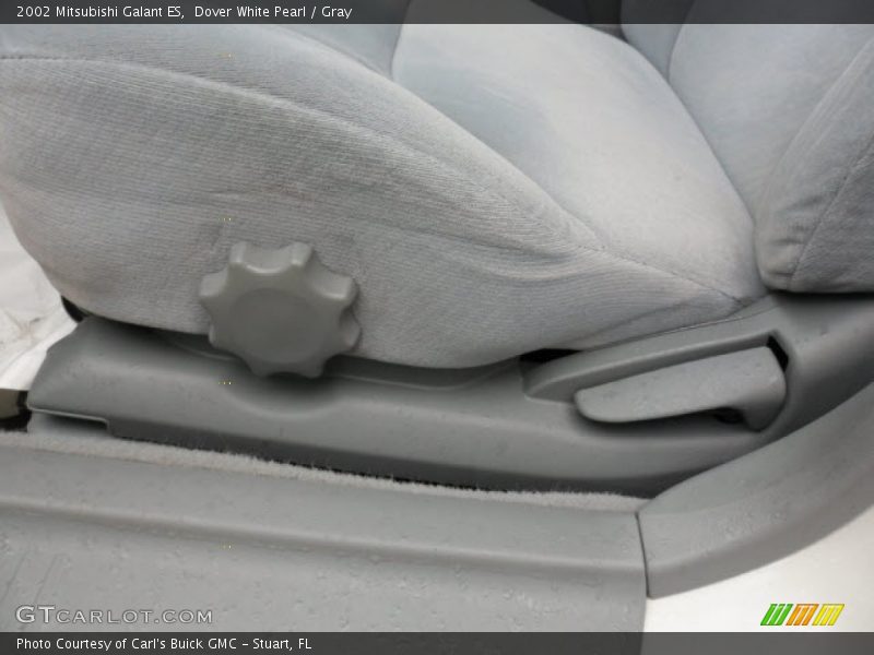 Dover White Pearl / Gray 2002 Mitsubishi Galant ES