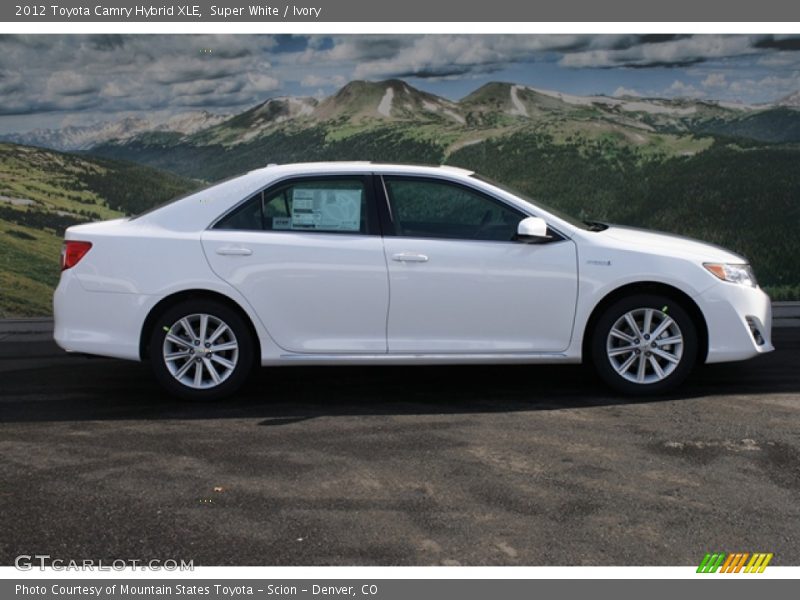 Super White / Ivory 2012 Toyota Camry Hybrid XLE