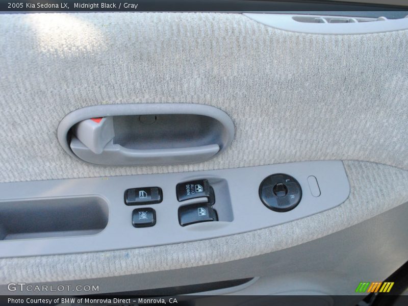 Midnight Black / Gray 2005 Kia Sedona LX