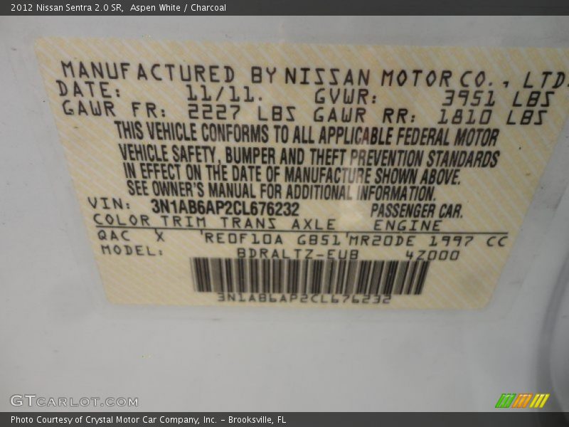 Aspen White / Charcoal 2012 Nissan Sentra 2.0 SR