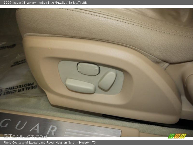 Indigo Blue Metallic / Barley/Truffle 2009 Jaguar XF Luxury