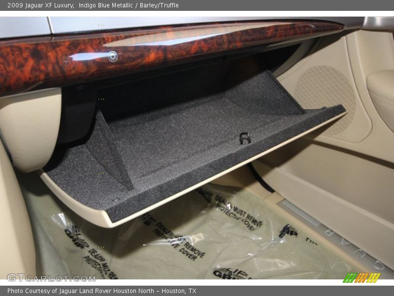 Indigo Blue Metallic / Barley/Truffle 2009 Jaguar XF Luxury