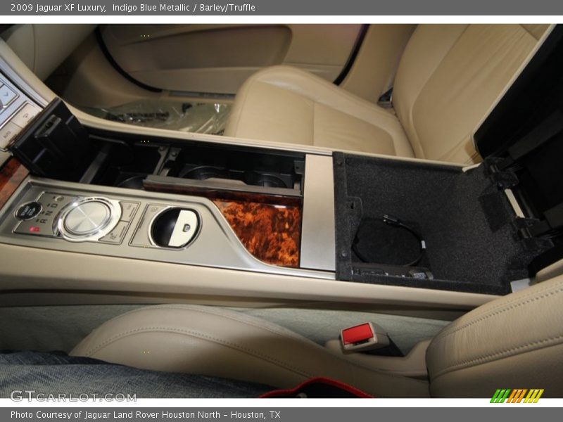 Indigo Blue Metallic / Barley/Truffle 2009 Jaguar XF Luxury