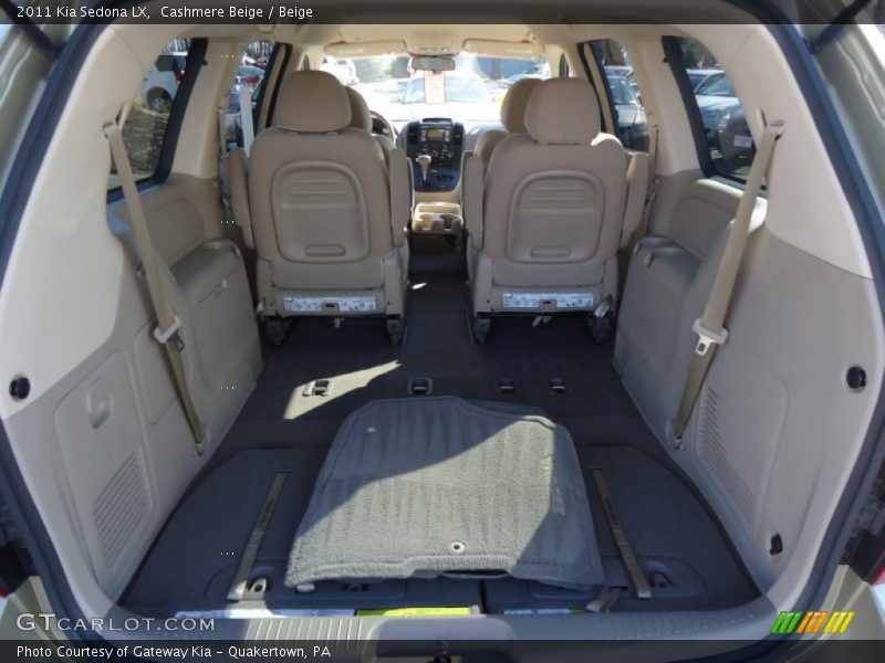 Cashmere Beige / Beige 2011 Kia Sedona LX