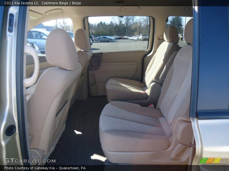 Cashmere Beige / Beige 2011 Kia Sedona LX