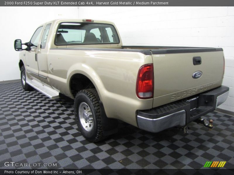 Harvest Gold Metallic / Medium Parchment 2000 Ford F250 Super Duty XLT Extended Cab 4x4