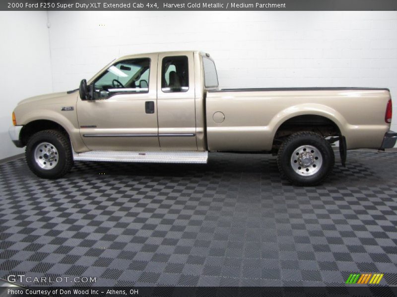 Harvest Gold Metallic / Medium Parchment 2000 Ford F250 Super Duty XLT Extended Cab 4x4
