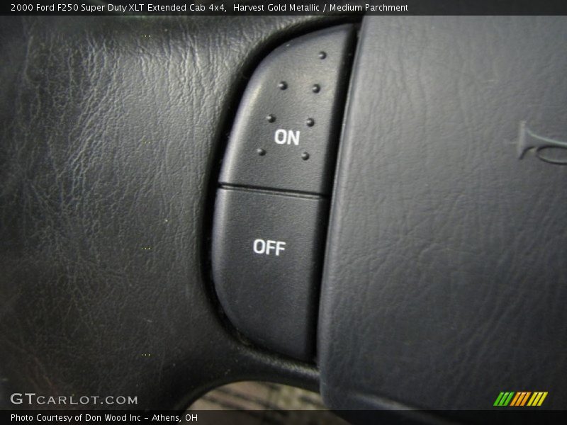 Harvest Gold Metallic / Medium Parchment 2000 Ford F250 Super Duty XLT Extended Cab 4x4