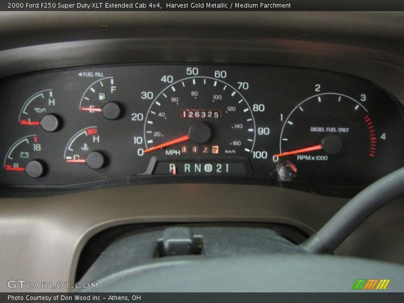 Harvest Gold Metallic / Medium Parchment 2000 Ford F250 Super Duty XLT Extended Cab 4x4