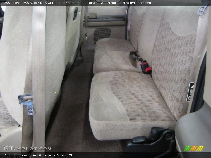 Harvest Gold Metallic / Medium Parchment 2000 Ford F250 Super Duty XLT Extended Cab 4x4