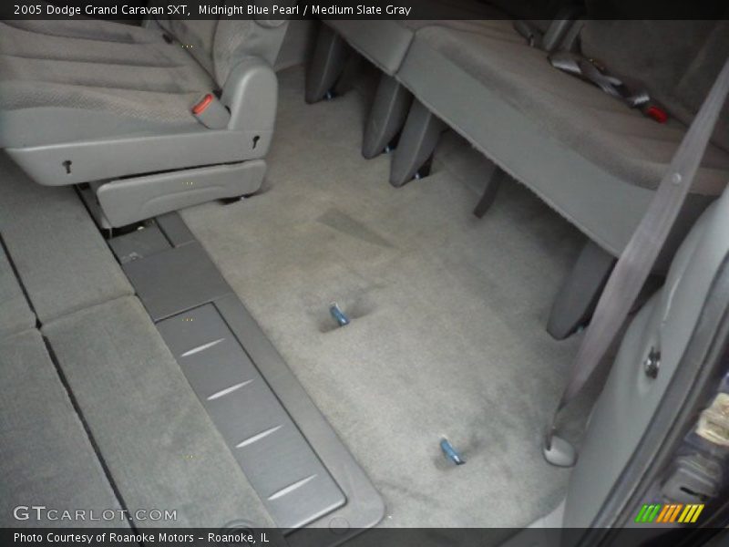 Midnight Blue Pearl / Medium Slate Gray 2005 Dodge Grand Caravan SXT