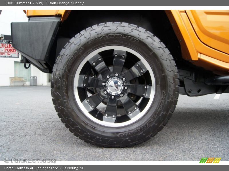 Custom Wheels of 2006 H2 SUV