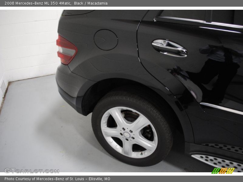 Black / Macadamia 2008 Mercedes-Benz ML 350 4Matic