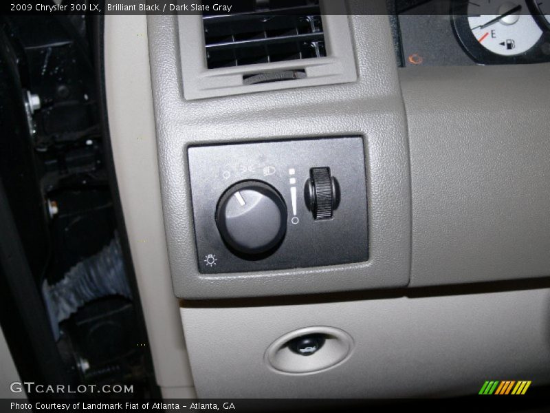 Brilliant Black / Dark Slate Gray 2009 Chrysler 300 LX