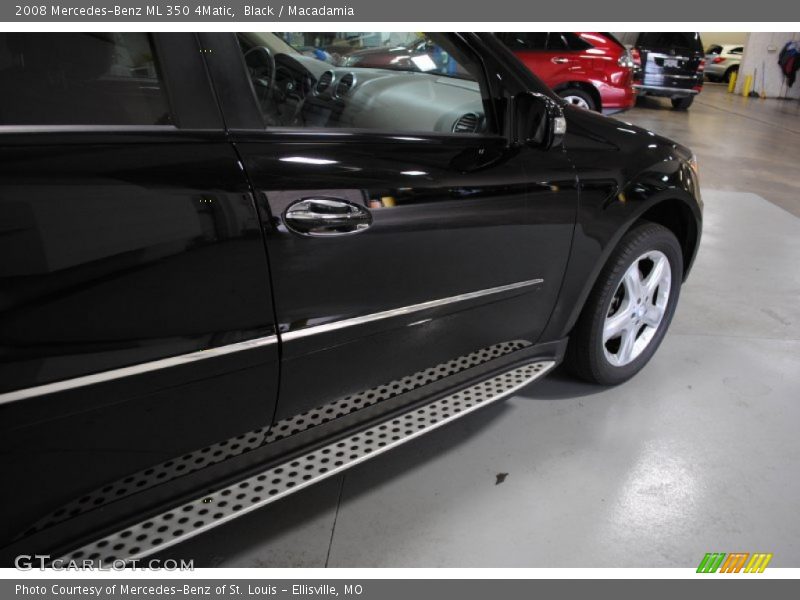 Black / Macadamia 2008 Mercedes-Benz ML 350 4Matic