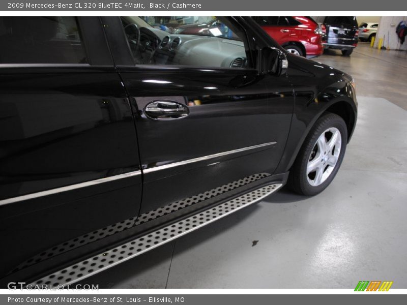 Black / Cashmere 2009 Mercedes-Benz GL 320 BlueTEC 4Matic
