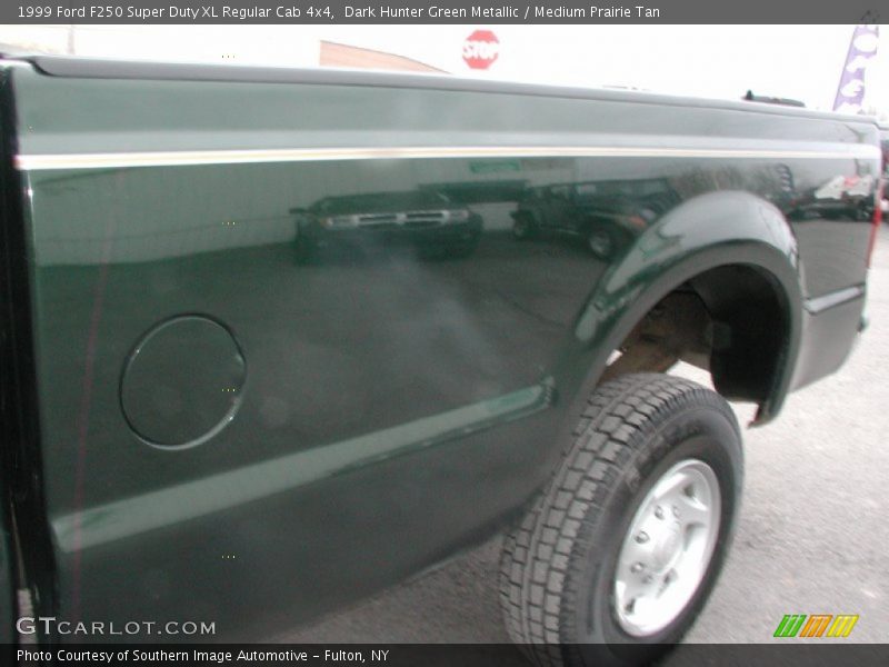 Dark Hunter Green Metallic / Medium Prairie Tan 1999 Ford F250 Super Duty XL Regular Cab 4x4