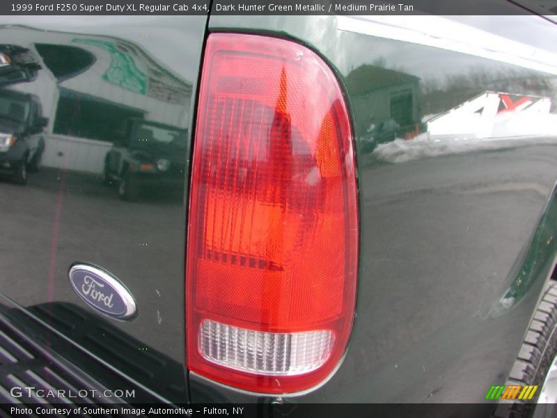 Dark Hunter Green Metallic / Medium Prairie Tan 1999 Ford F250 Super Duty XL Regular Cab 4x4
