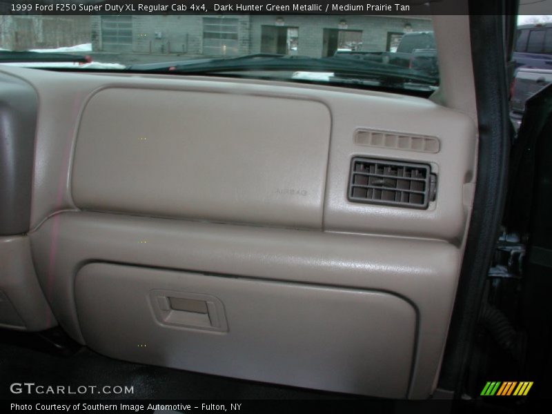 Dark Hunter Green Metallic / Medium Prairie Tan 1999 Ford F250 Super Duty XL Regular Cab 4x4
