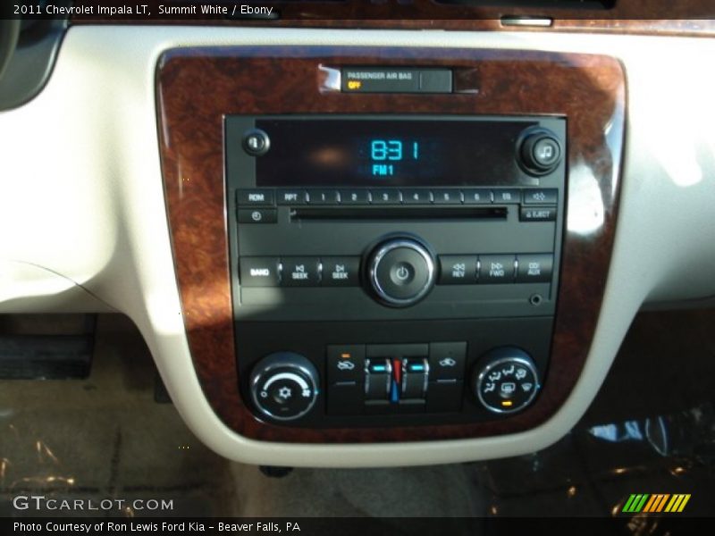Summit White / Ebony 2011 Chevrolet Impala LT