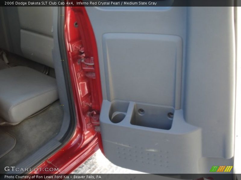 Inferno Red Crystal Pearl / Medium Slate Gray 2006 Dodge Dakota SLT Club Cab 4x4