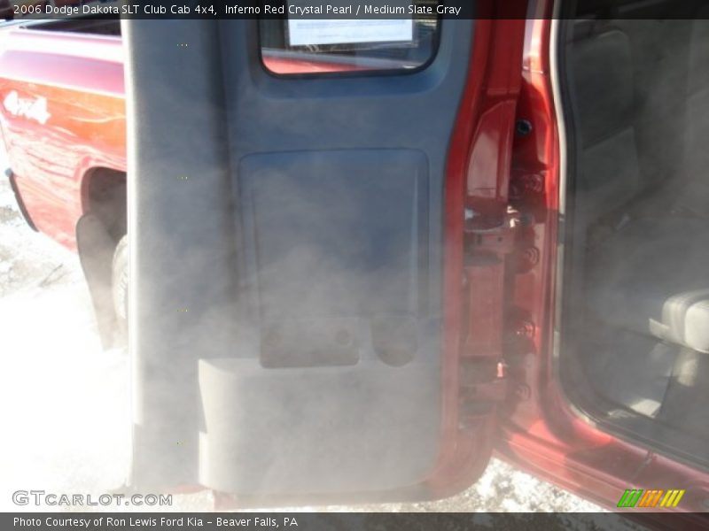 Inferno Red Crystal Pearl / Medium Slate Gray 2006 Dodge Dakota SLT Club Cab 4x4