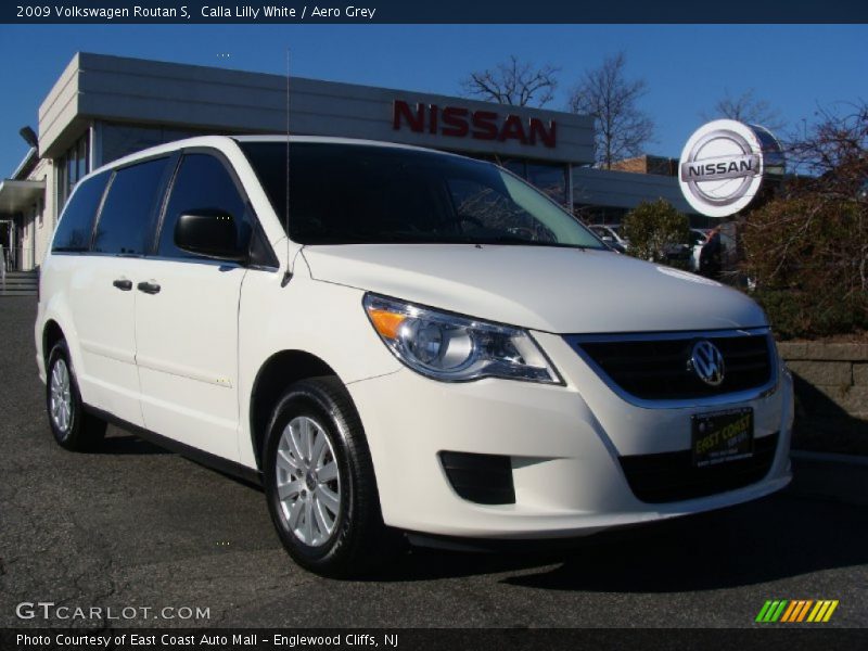 Calla Lilly White / Aero Grey 2009 Volkswagen Routan S