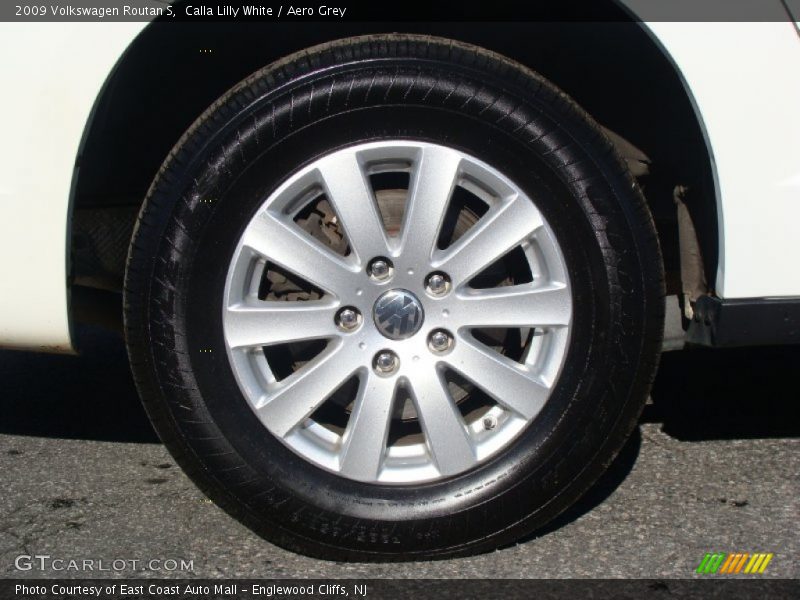 Calla Lilly White / Aero Grey 2009 Volkswagen Routan S