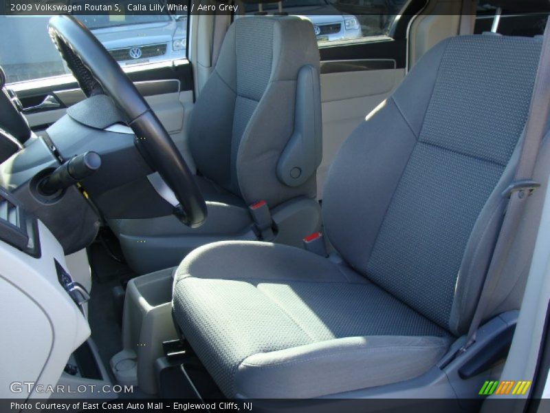 Calla Lilly White / Aero Grey 2009 Volkswagen Routan S