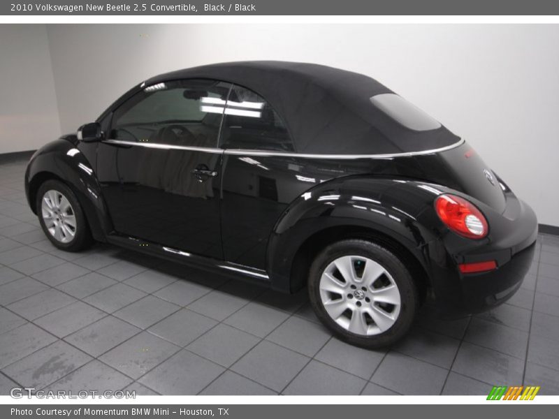 Black / Black 2010 Volkswagen New Beetle 2.5 Convertible