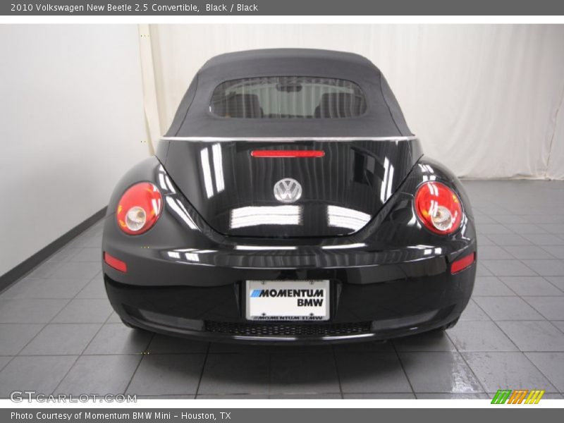 Black / Black 2010 Volkswagen New Beetle 2.5 Convertible