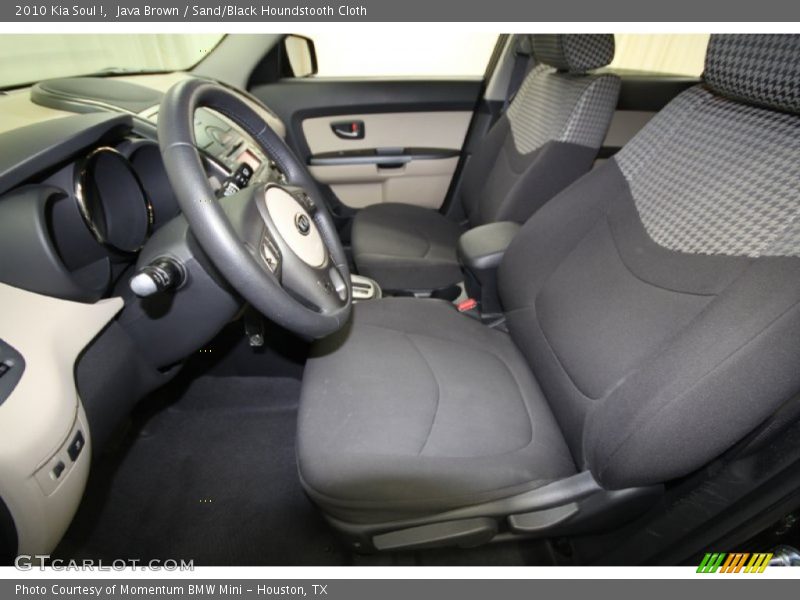  2010 Soul ! Sand/Black Houndstooth Cloth Interior
