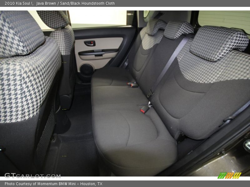  2010 Soul ! Sand/Black Houndstooth Cloth Interior