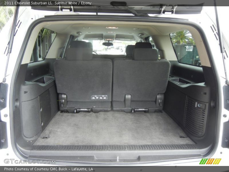 Summit White / Ebony 2011 Chevrolet Suburban LS