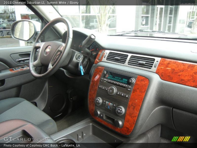 Summit White / Ebony 2011 Chevrolet Suburban LS