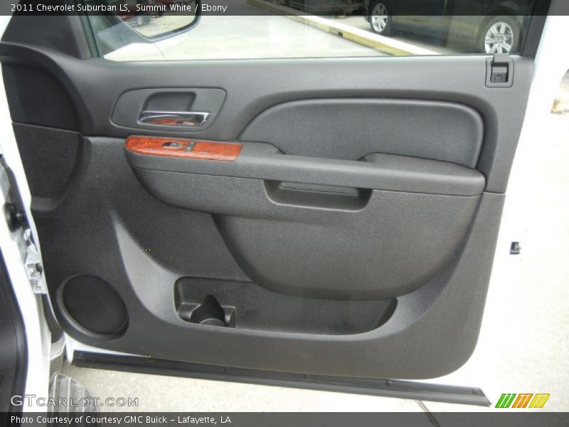 Summit White / Ebony 2011 Chevrolet Suburban LS
