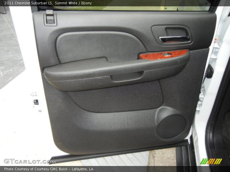 Summit White / Ebony 2011 Chevrolet Suburban LS