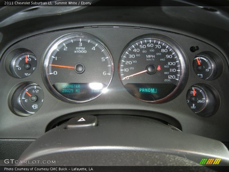 Summit White / Ebony 2011 Chevrolet Suburban LS
