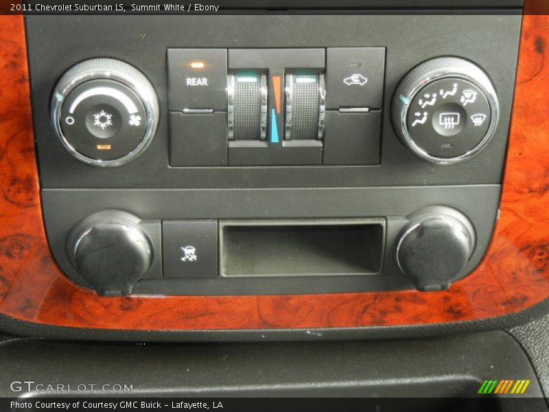 Summit White / Ebony 2011 Chevrolet Suburban LS