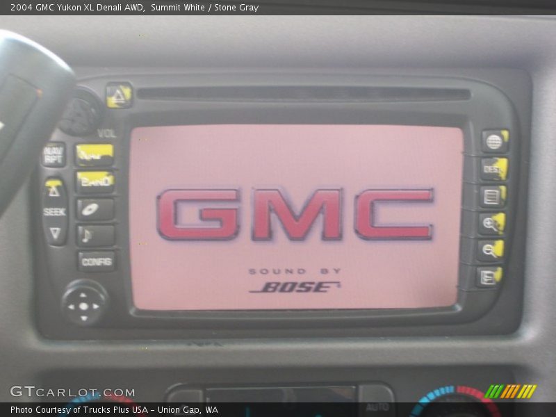 Summit White / Stone Gray 2004 GMC Yukon XL Denali AWD