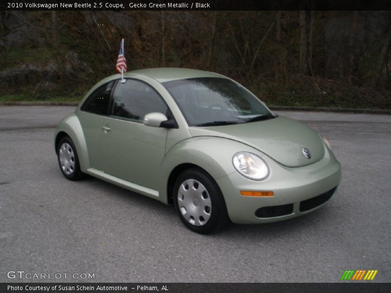 Gecko Green Metallic / Black 2010 Volkswagen New Beetle 2.5 Coupe